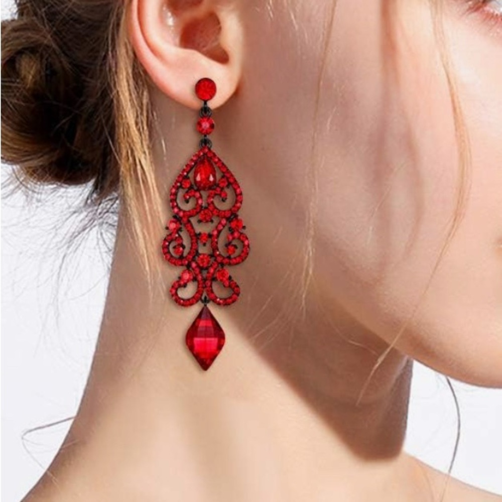 Chic Red Filigree Dangle Earrings